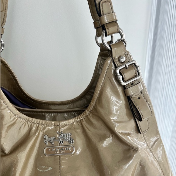 COACH 876 Maddie Madison Patent Leather Purse (includes original bag & tag) - Picture 3 of 8